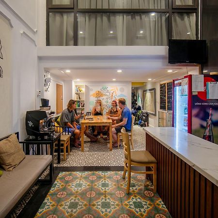 Downtown Hostel & Rooftop Bar Hanoi Exterior foto